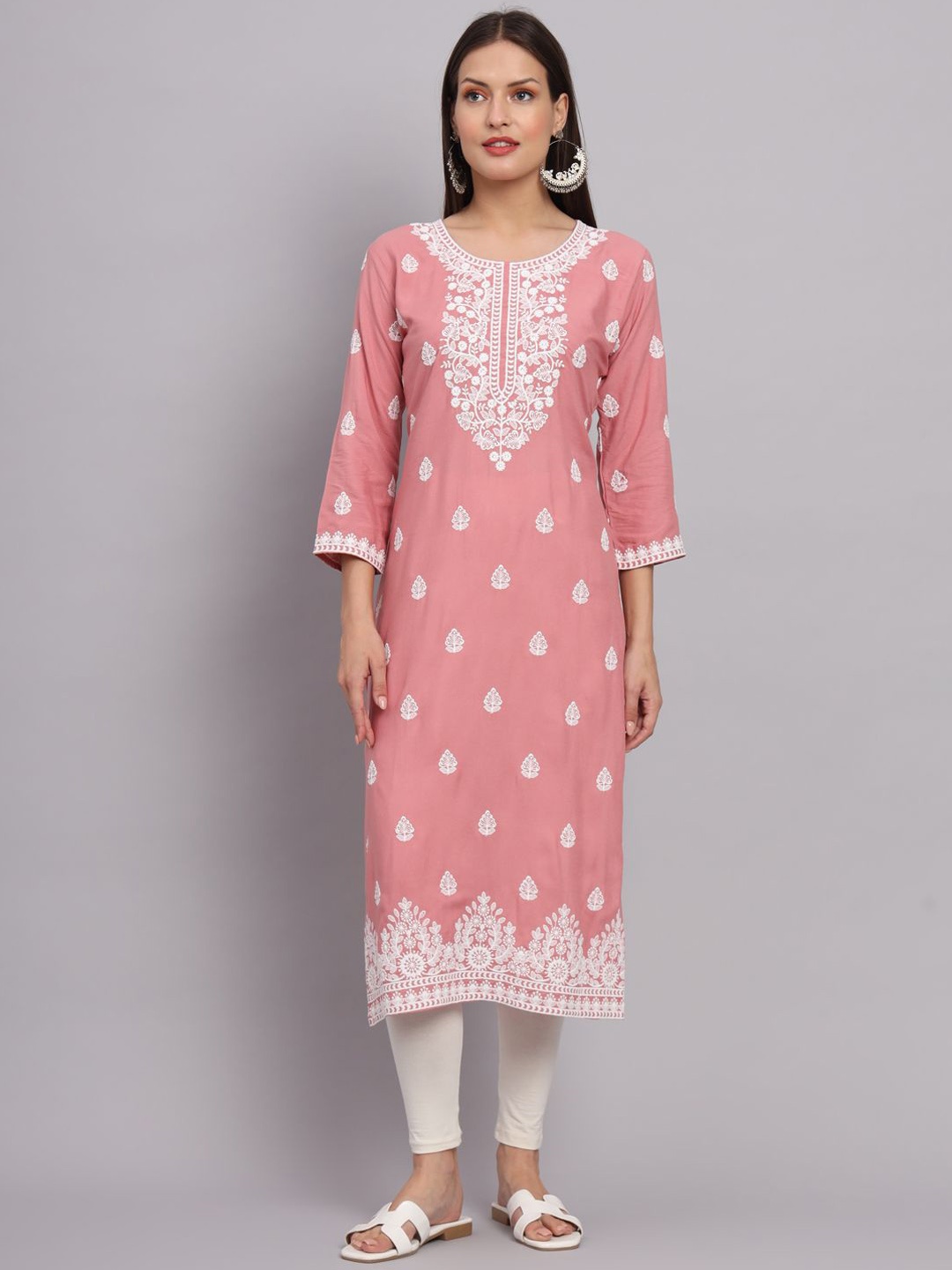 

HERE&NOW Women Floral Embroidered Thread Work Kurta, Mauve