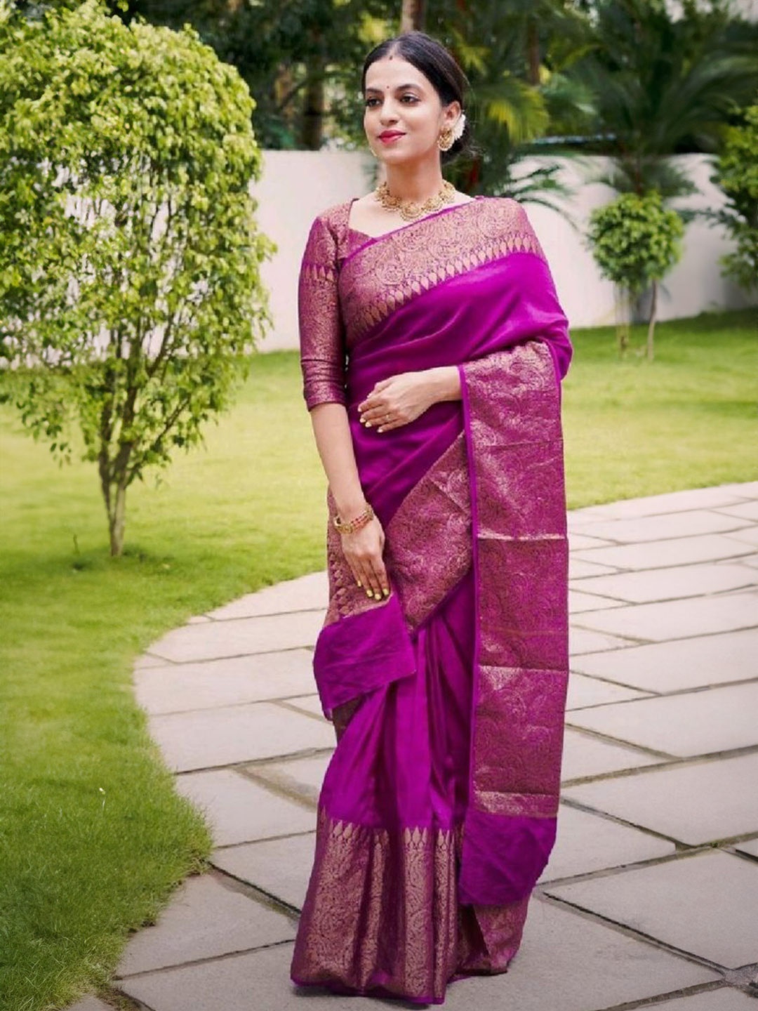 

Jinax Women Woven Design Zari Pure Silk Banarasi Saree With Blouse Piece, Purple