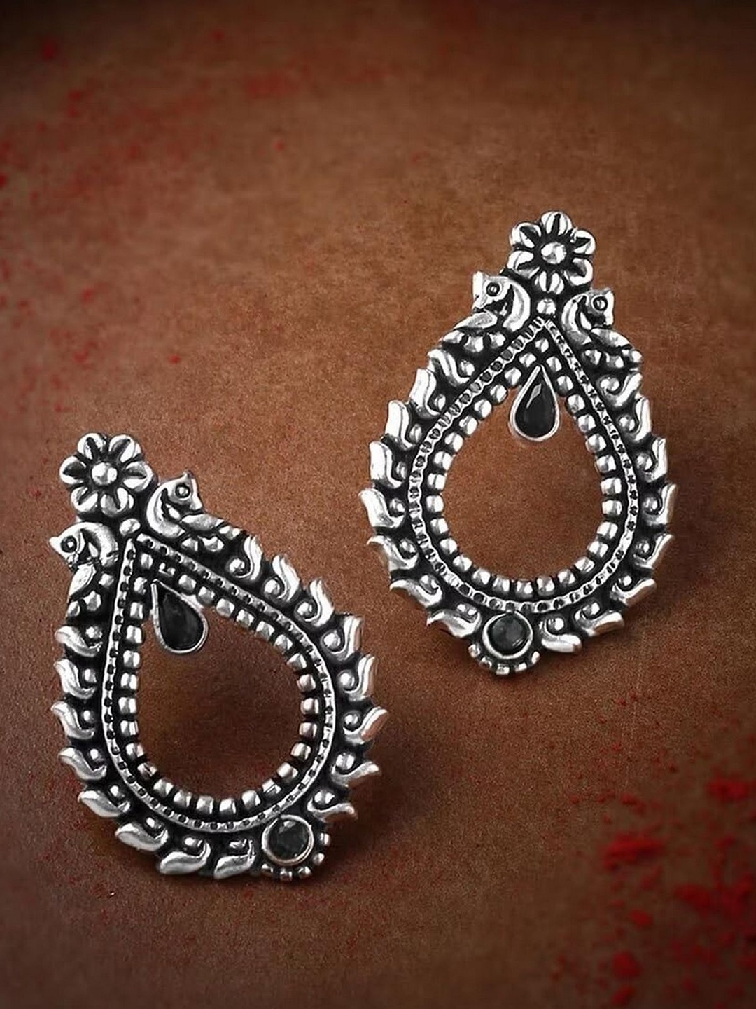 

VAMA Contemporary Studs Earrings, Silver