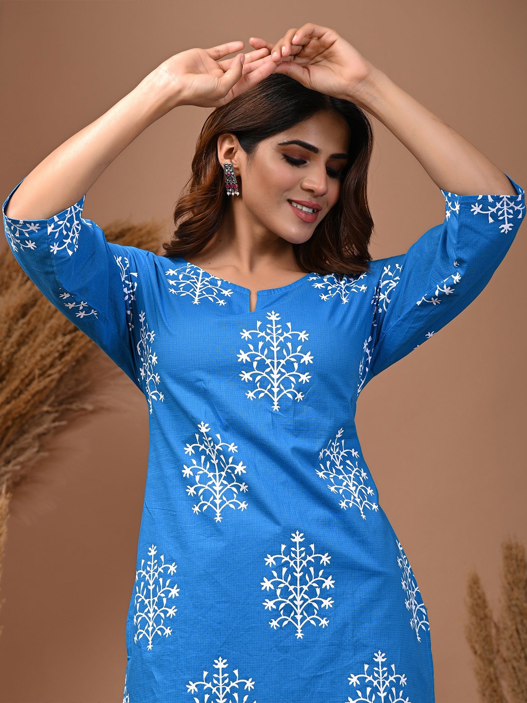 

Rimeline Ethnic Motifs Printed Pure Cotton Kurti, Blue