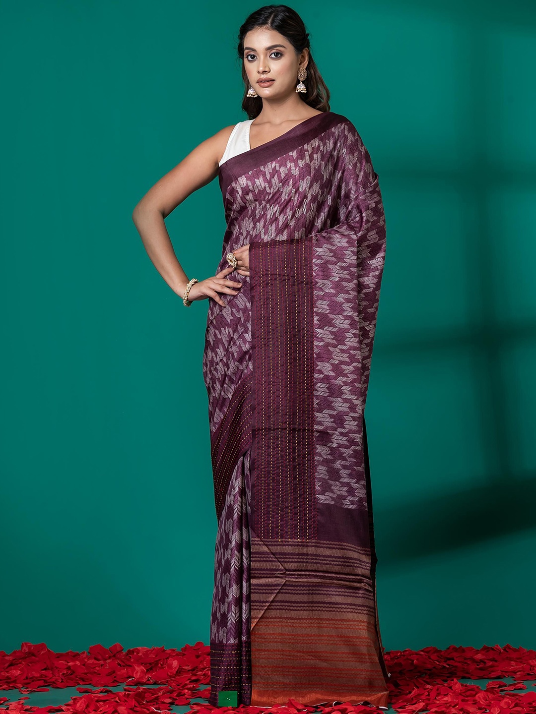 

VIBHAVARI Silk Blend Fusion Saree, Magenta