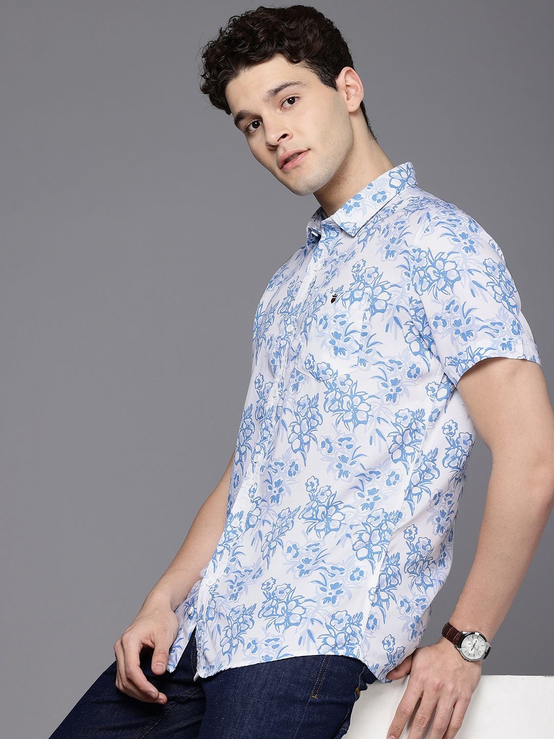 

Louis Philippe Jeans Slim Fit Floral Printed Casual Shirt, Blue