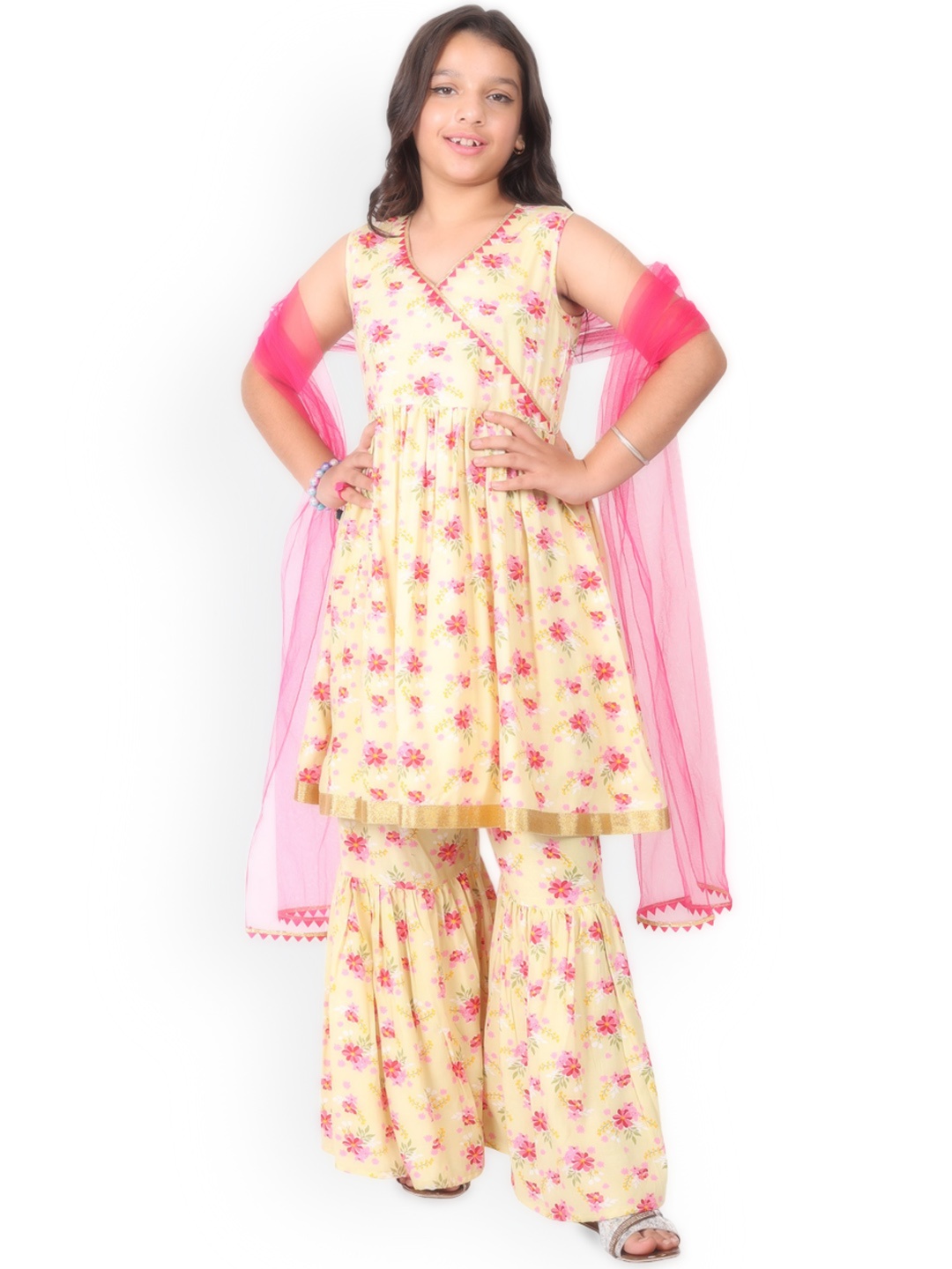 

SILK SPARROW Girls Ethnic Motifs Printed Angrakha Gotta Patti Kurta with Sharara & With Dupatta, Yellow