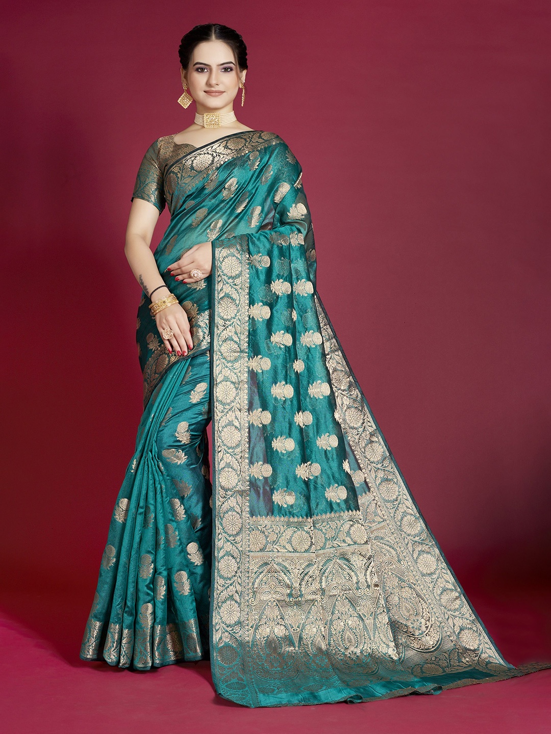 

SHRIMAY Woven Design Zari Organza Banarasi Saree, Green