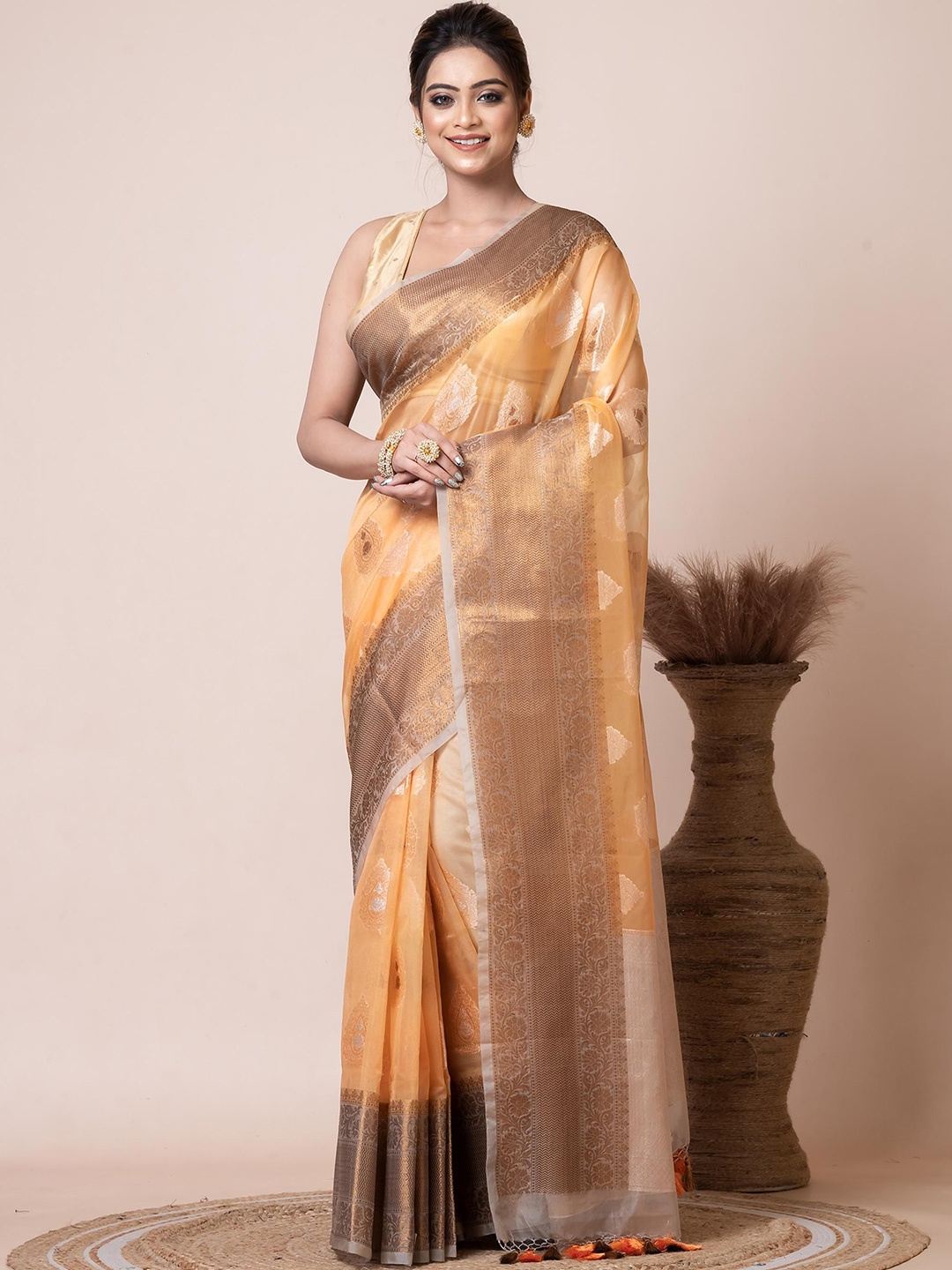 

VIBHAVARI Woven Design Zari Organza Fusion Saree, Beige