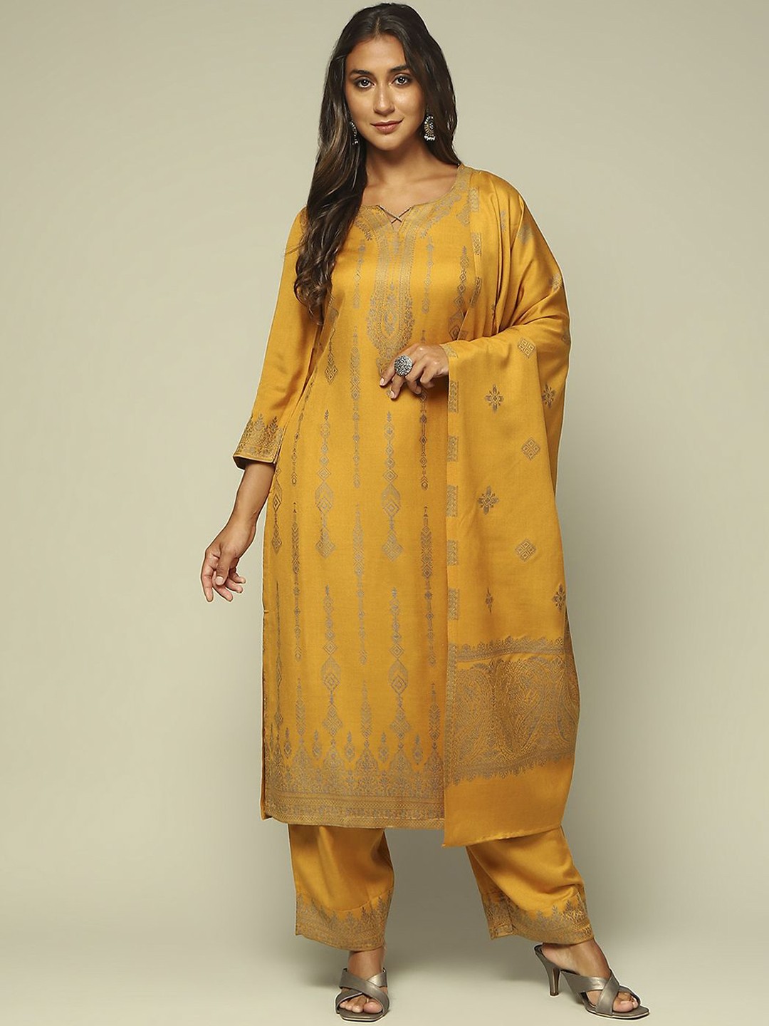 

Rangriti Women Floral Printed Regular Kurta with Palazzos & With Dupatta, Yellow