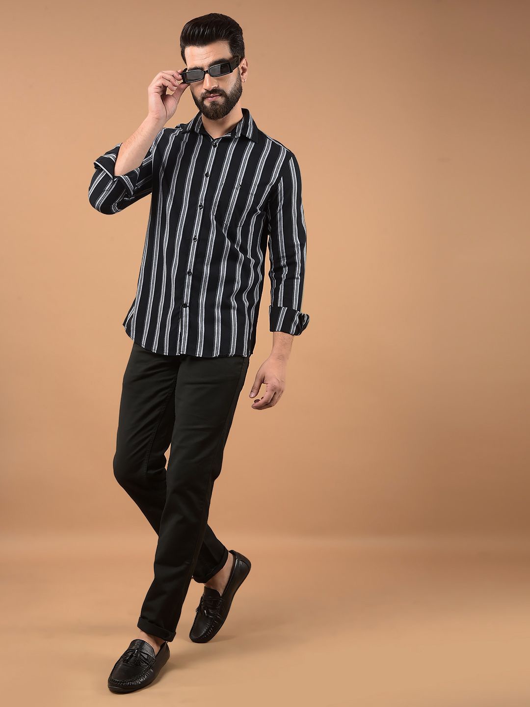 

Crimsoune Club Men Classic Spread Collar Vertical Striped Cotton Slim Fit Casual Shirt, Navy blue