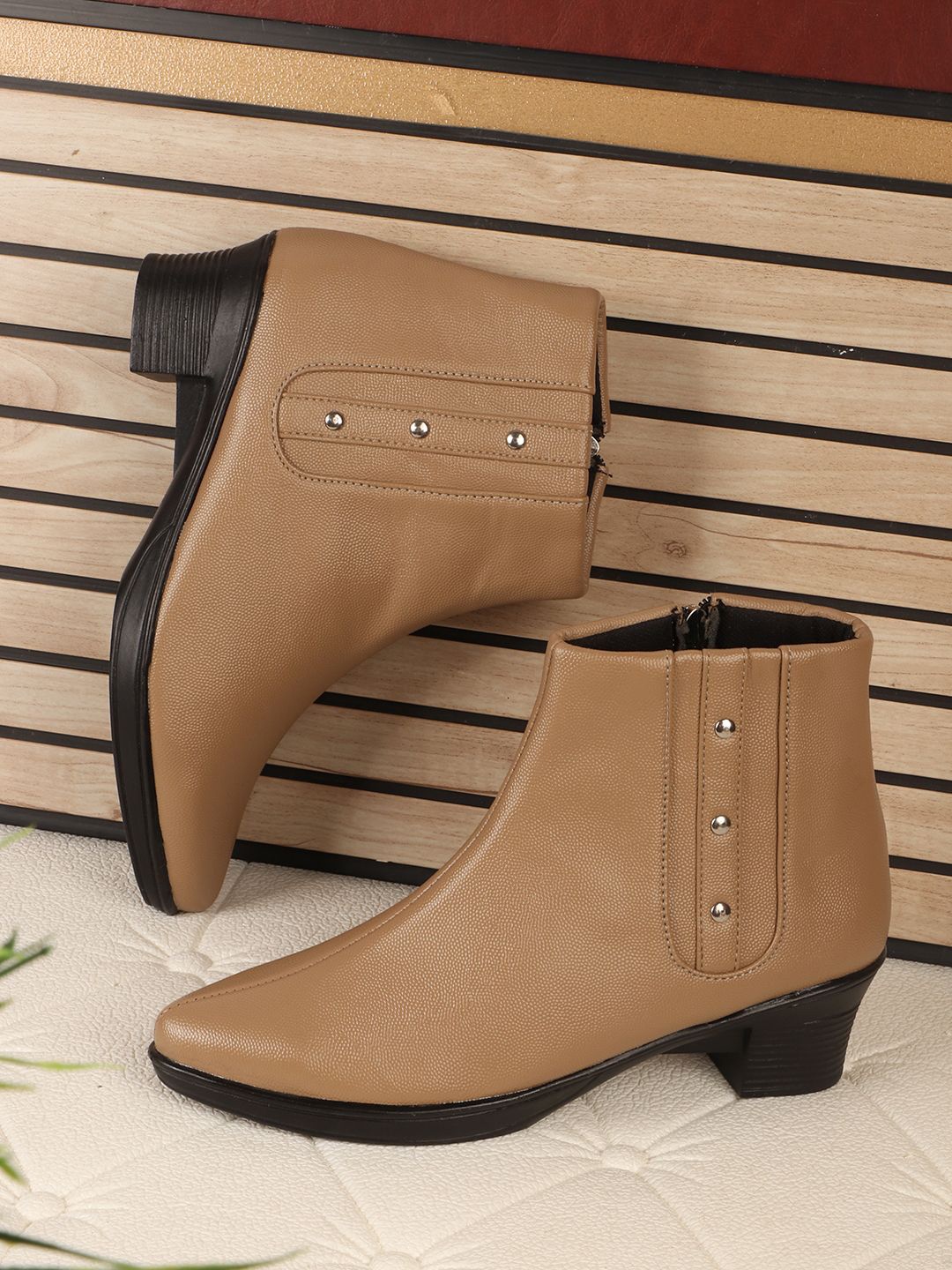 

Denill Women Block Heeled Regular Boots, Beige