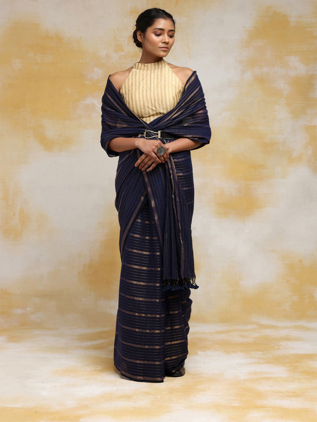 

Sutra Art of Clothing Striped Pure Cotton Handloom Jamdani Saree, Navy blue