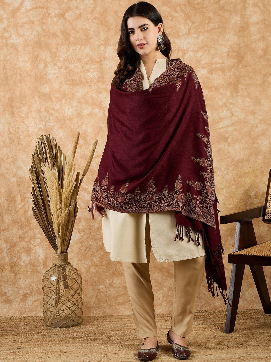 

SAHASIKA Floral Motifs Woven Design Shawl, Brown