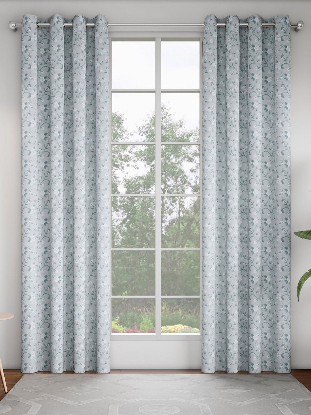

GM Blue & White Set of 2 Floral Room Darkening Door Curtain