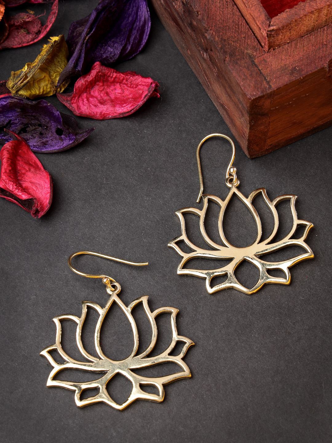 

NVR Contemporary Drop Earrings, Gold