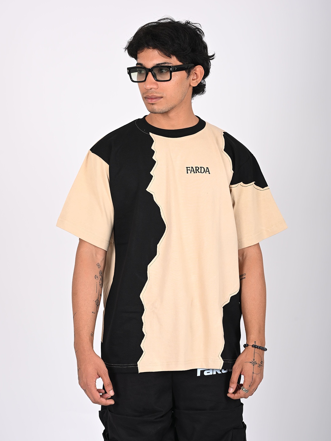 

FARDA Unisex Brand Logo Drop-Shoulder Sleeves T-shirt, Beige