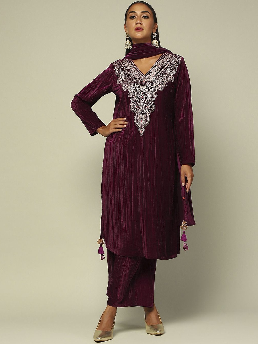 

Rangriti Women Ethnic Motifs Embroidered Regular Kurta with Palazzos & With Dupatta, Maroon