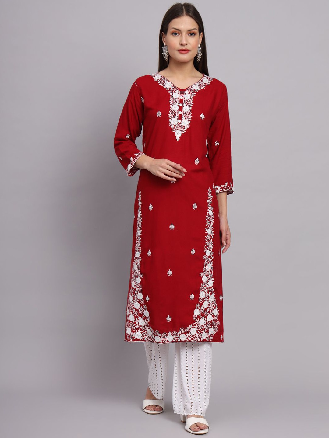 

HERE&NOW Women Floral Embroidered Thread Work Kurta, Red