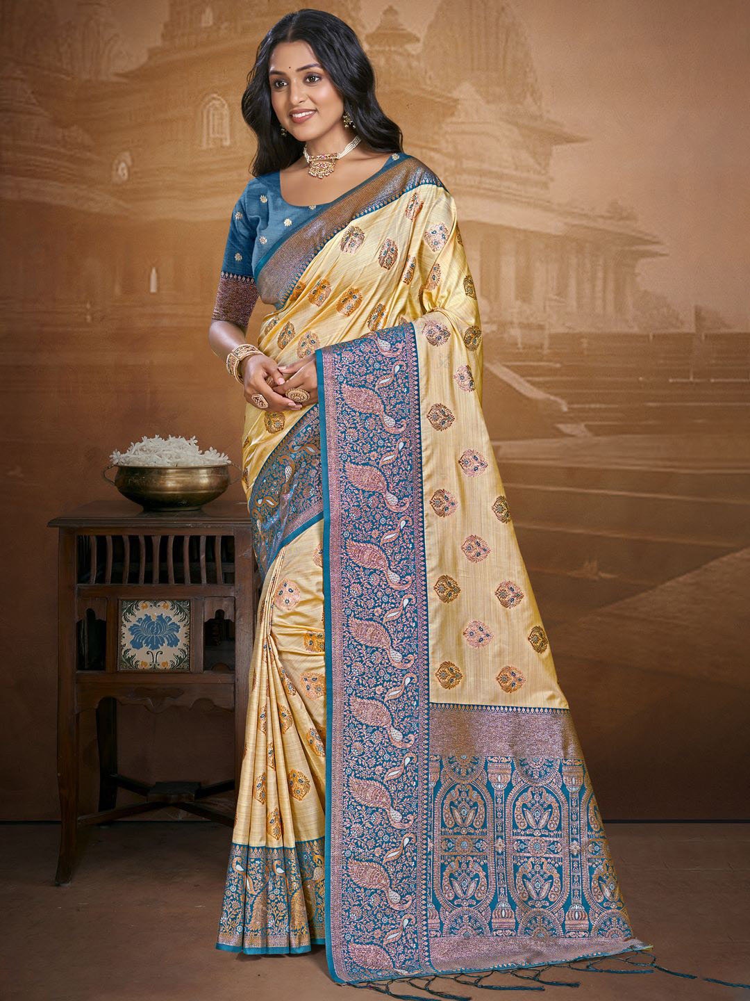 

SANGAM PRINTS Woven Design Silk Blend Designer Tussar Saree, Beige