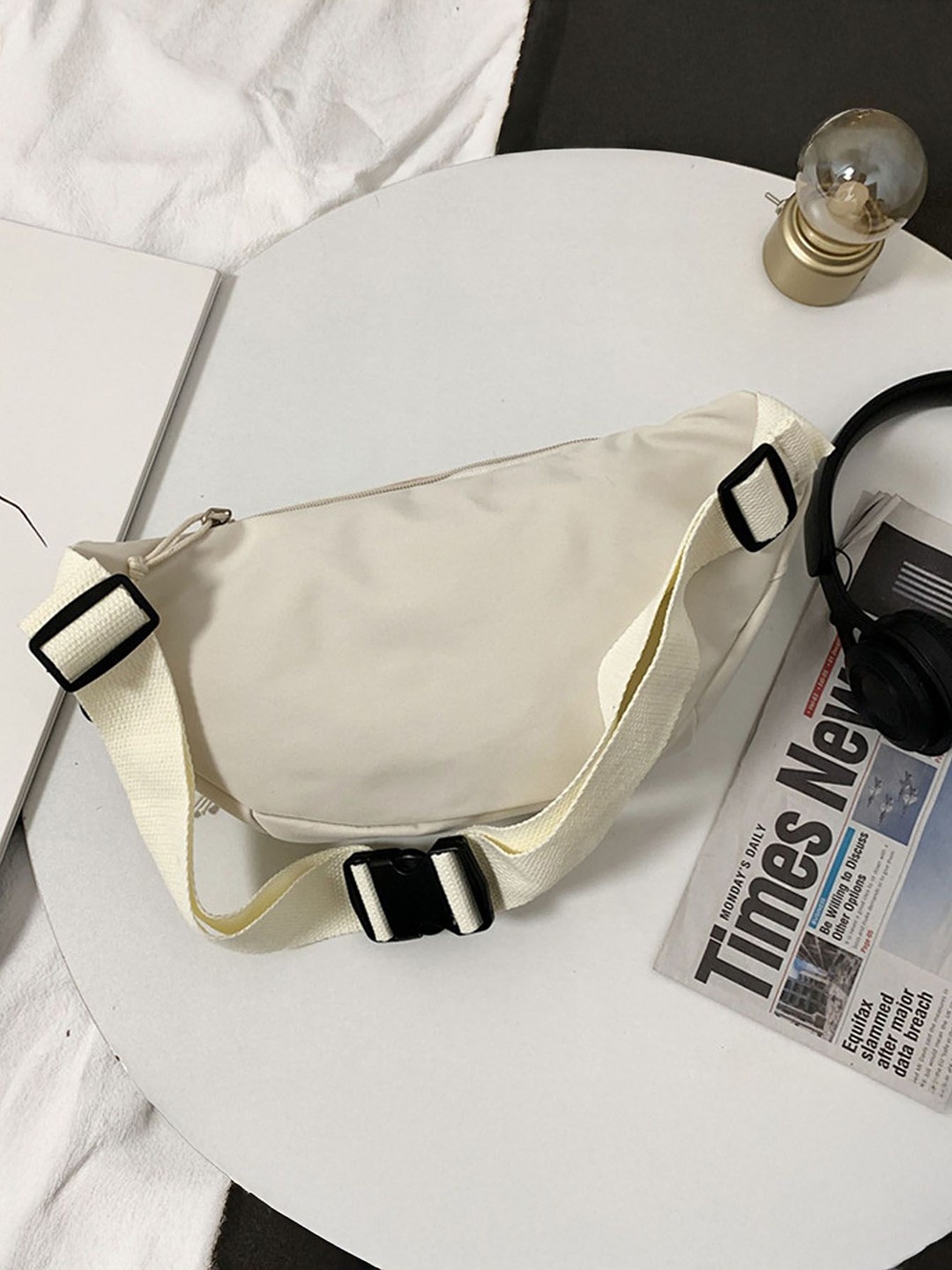 

StyleCast White Crossbody Side Bag