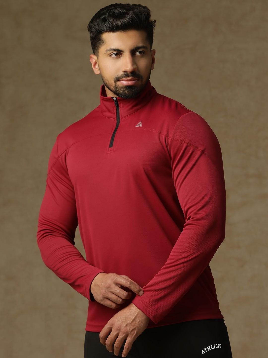 

ATHLISIS Men Mandarin Collar Dri-FIT Pockets Slim Fit T-shirt, Maroon