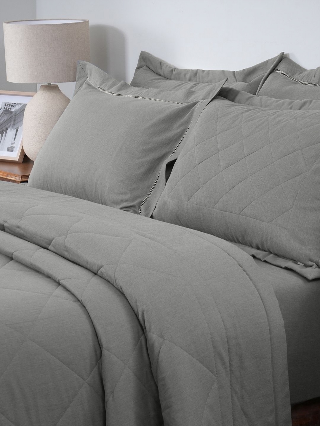 

MASPAR Cotsmere Emmie Green 110 GSM Cotton Double Bed Quilts