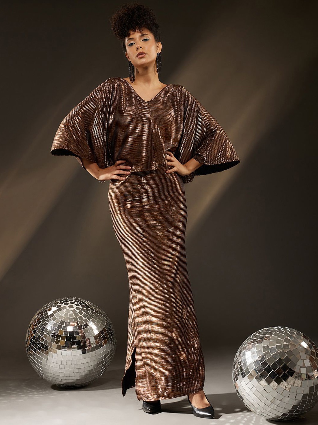 

The Roadster Lifestyle Co V-Neck Maxi Dress, Gold