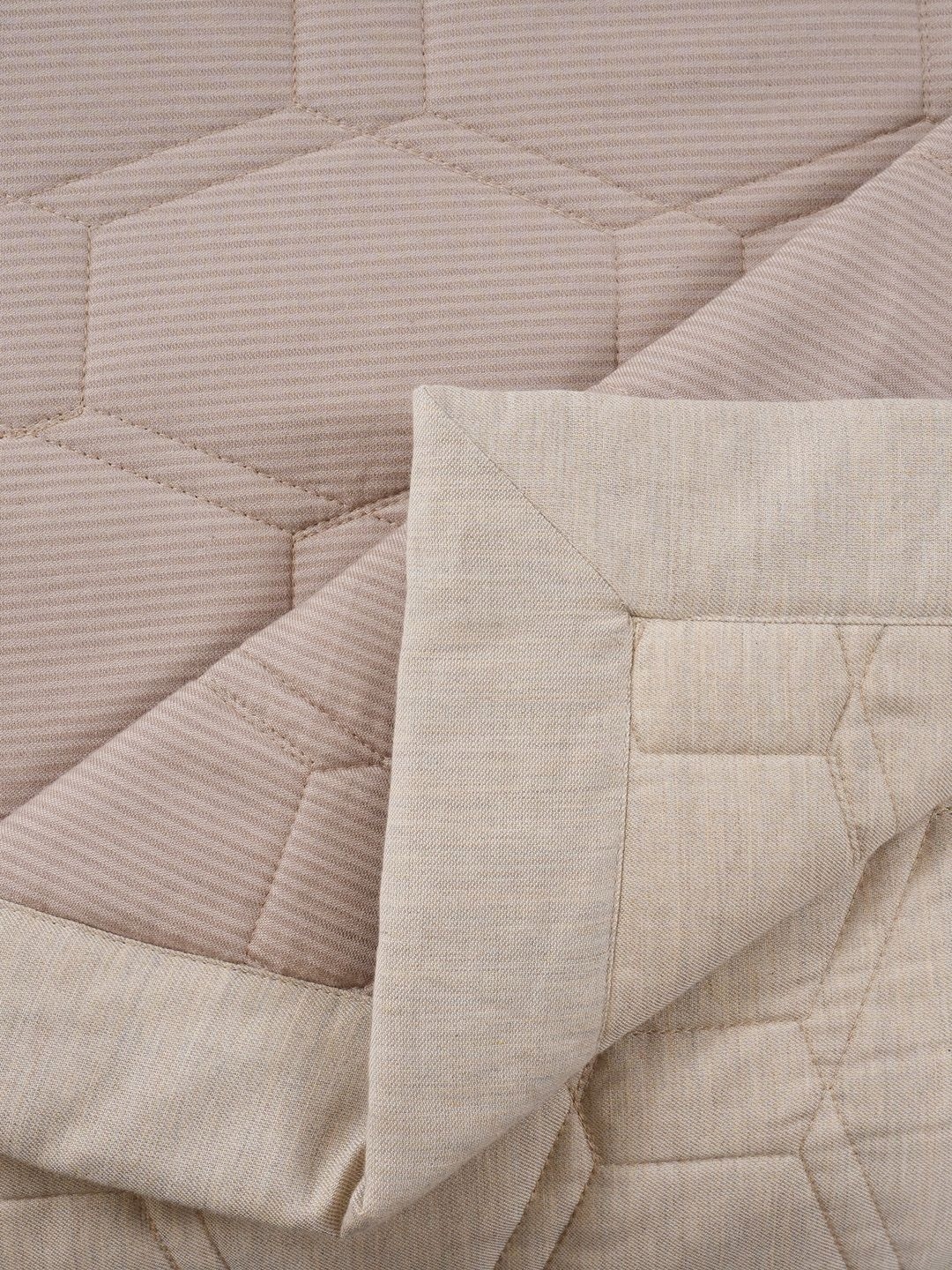 

MASPAR Pin Stripe Beige 110 GSM AC Double Quilt