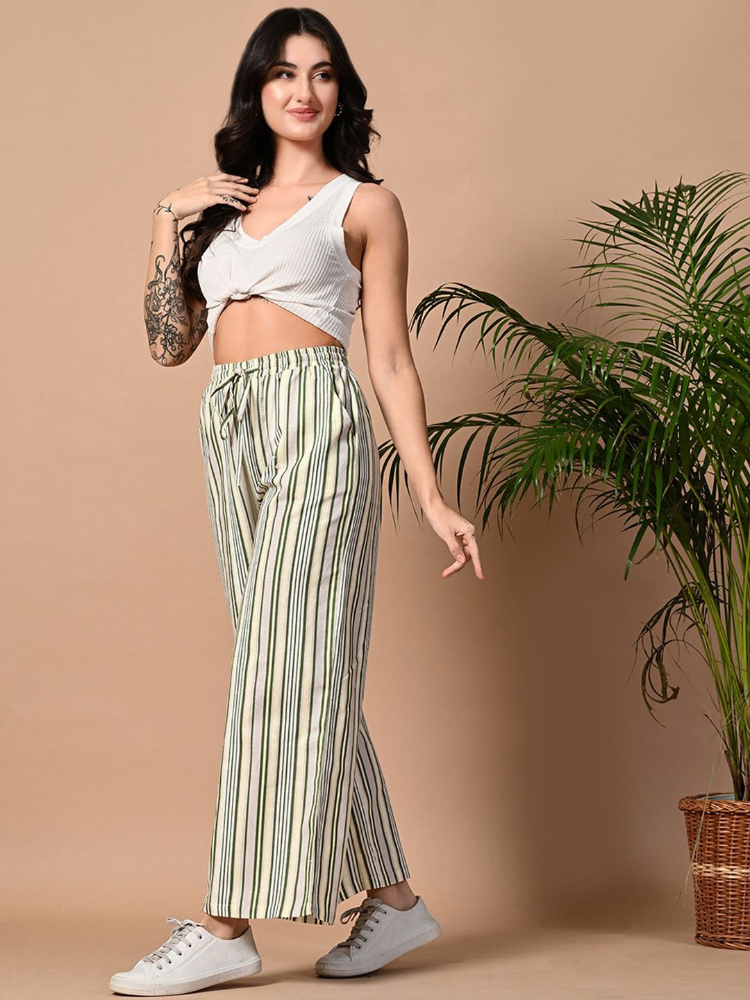 

all about you Women Printed Trousers, Green