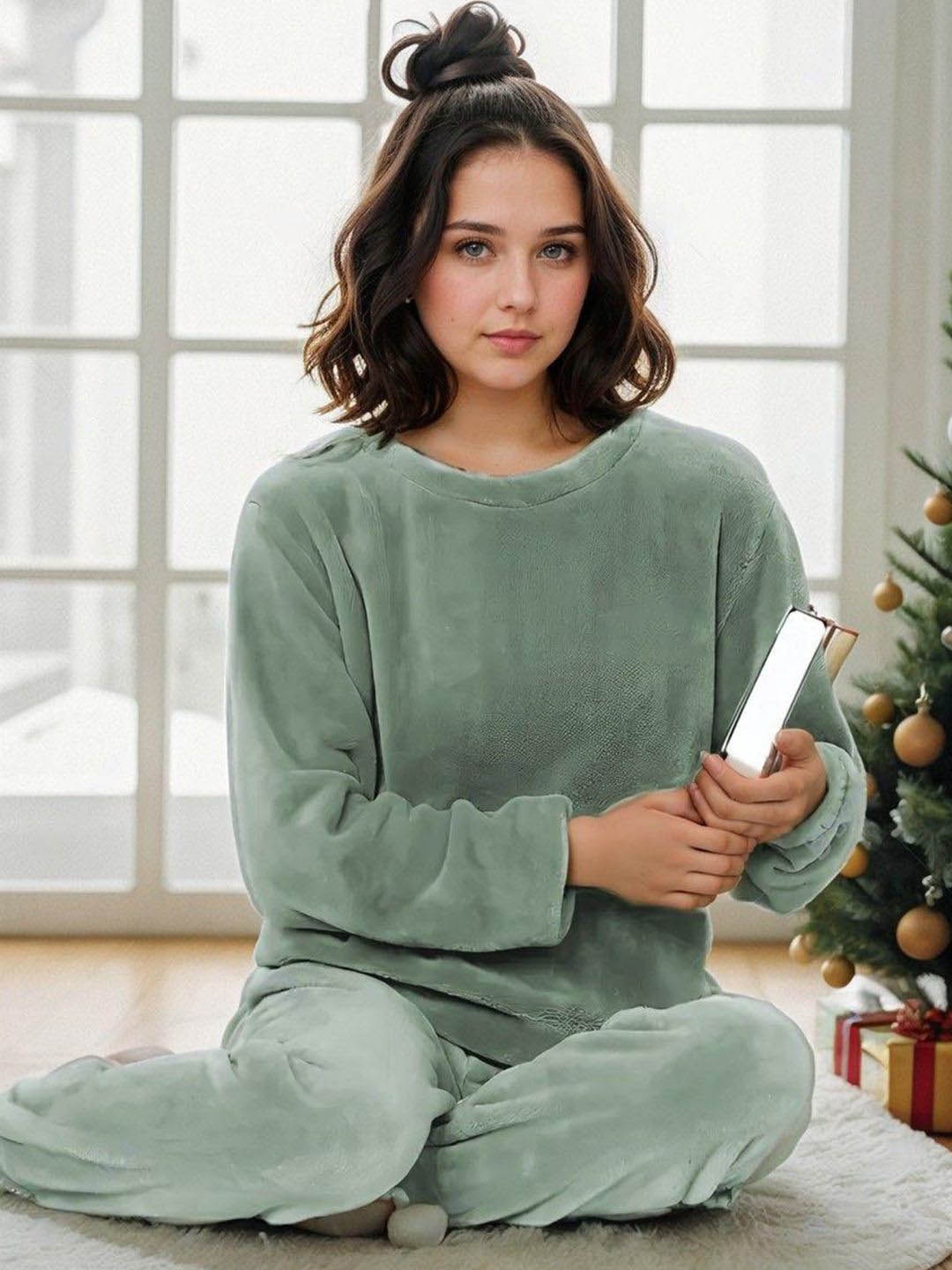 

Kotty Sweatshirt & Pyjamas Night suit, Green