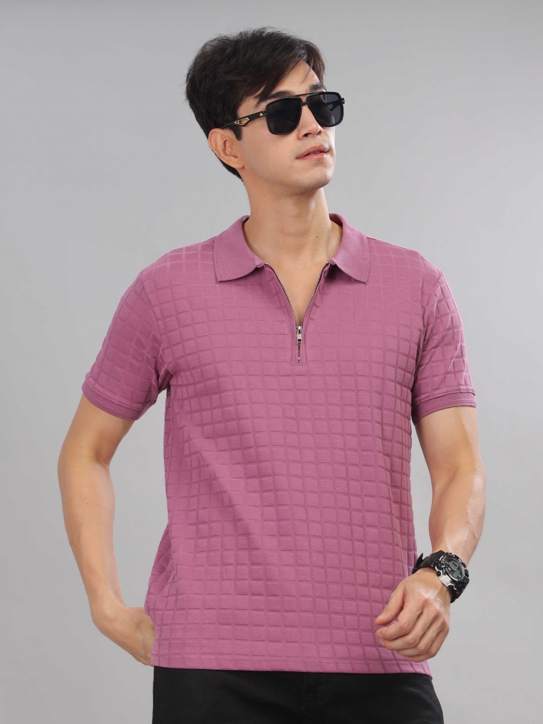 

TOMHIDDLE Men Striped Polo Collar Applique T-shirt, Pink