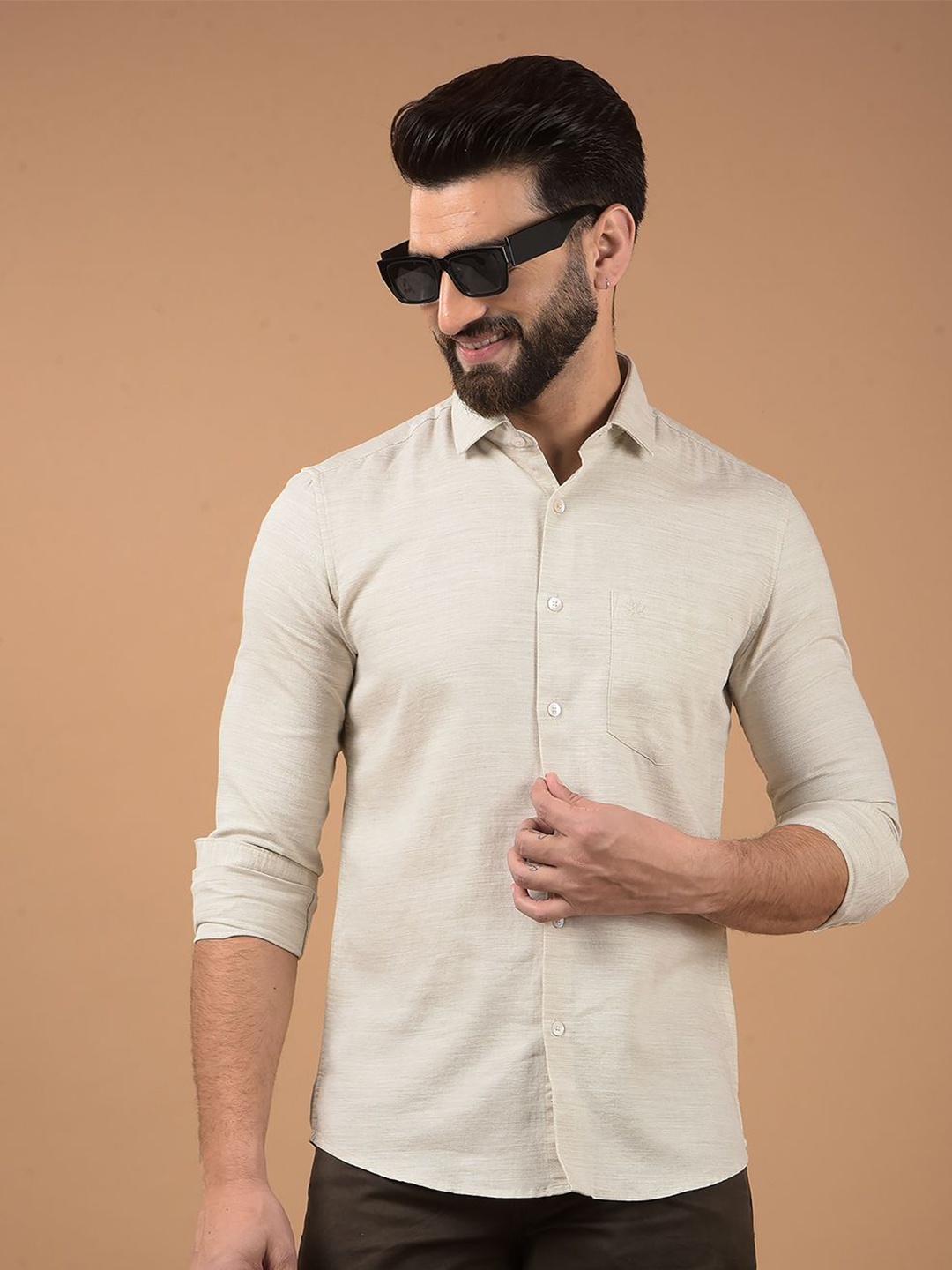 

Crimsoune Club Men Classic Spread Collar Solid Cotton Slim Fit Casual Shirt, Beige