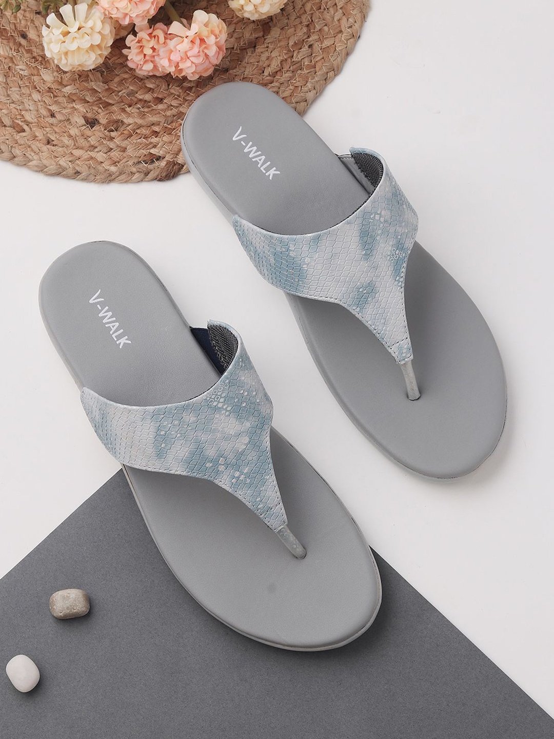

V-WALK Women Printed Open Toe Flats, Blue