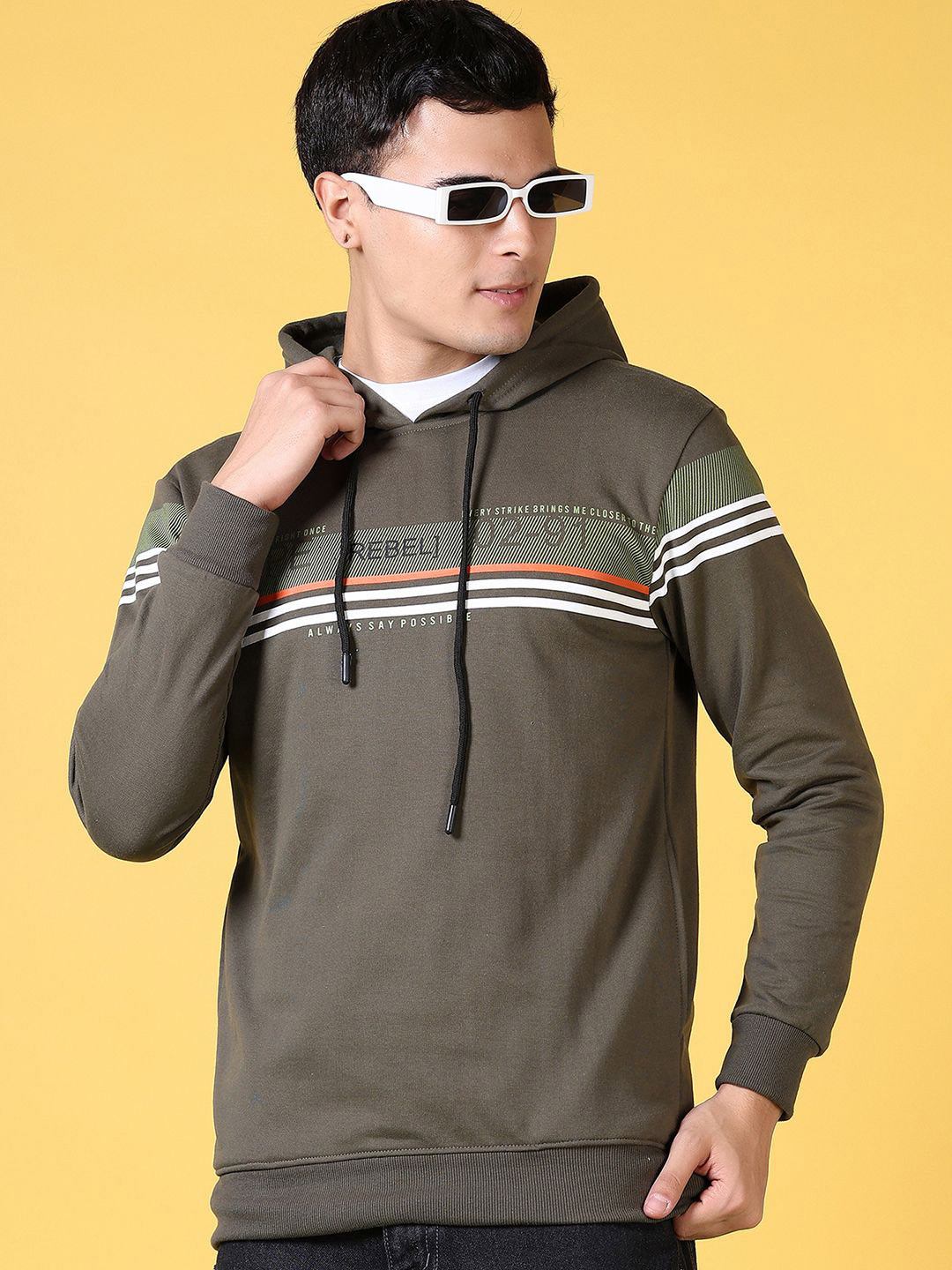 

V-Mart Men Printed Hooded Sweatshirt, Olive