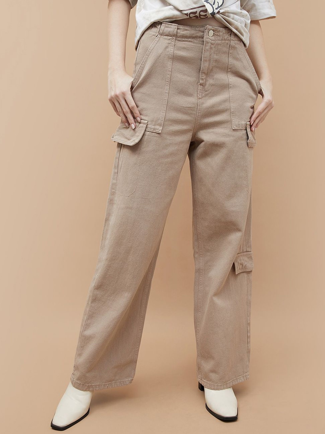 

Ginger by Lifestyle Women Cargos Trousers, Beige