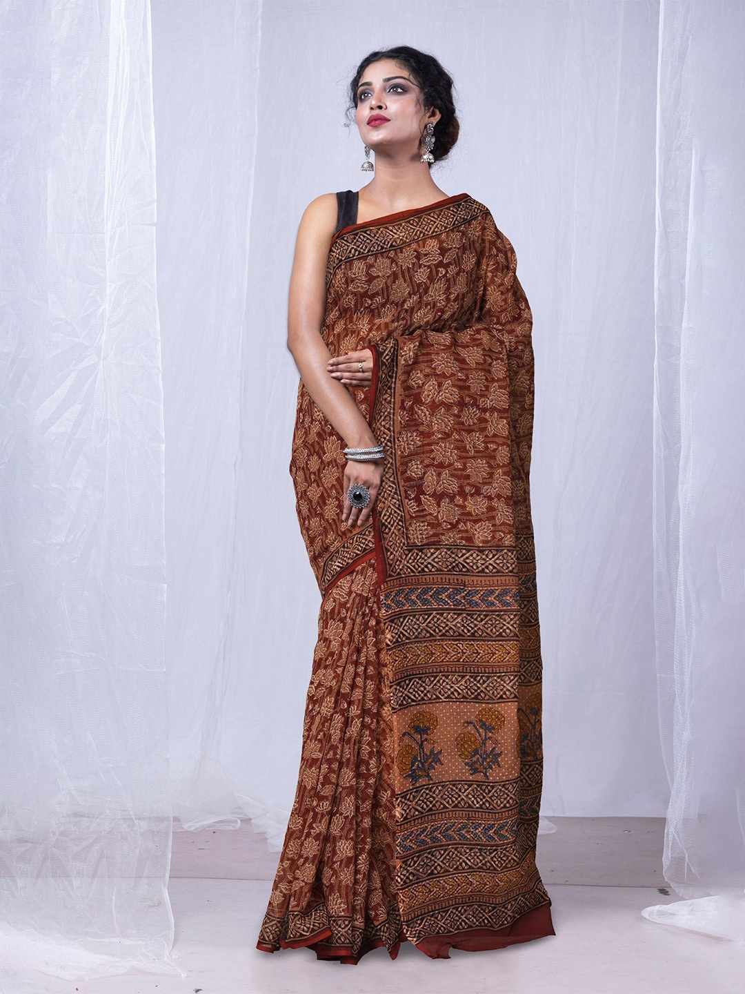 

Unnati Silks Floral Net Handloom Kota Saree, Red