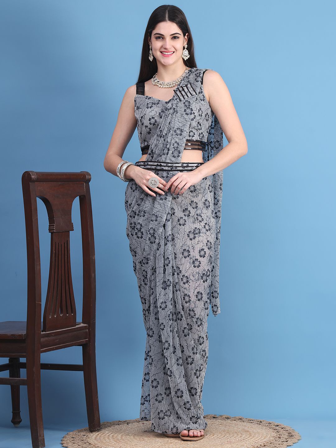 

Grancy Floral Ready to Wear Saree, Black