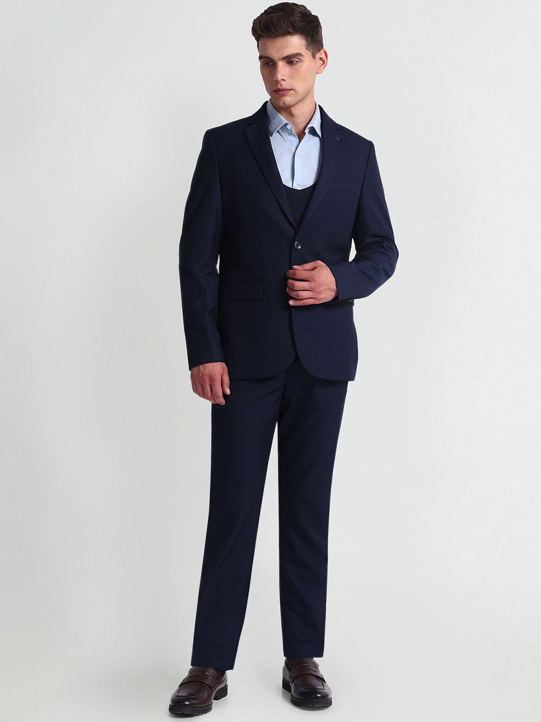 

Arrow Tailored Fit Three Piece Formal Suits, Blue