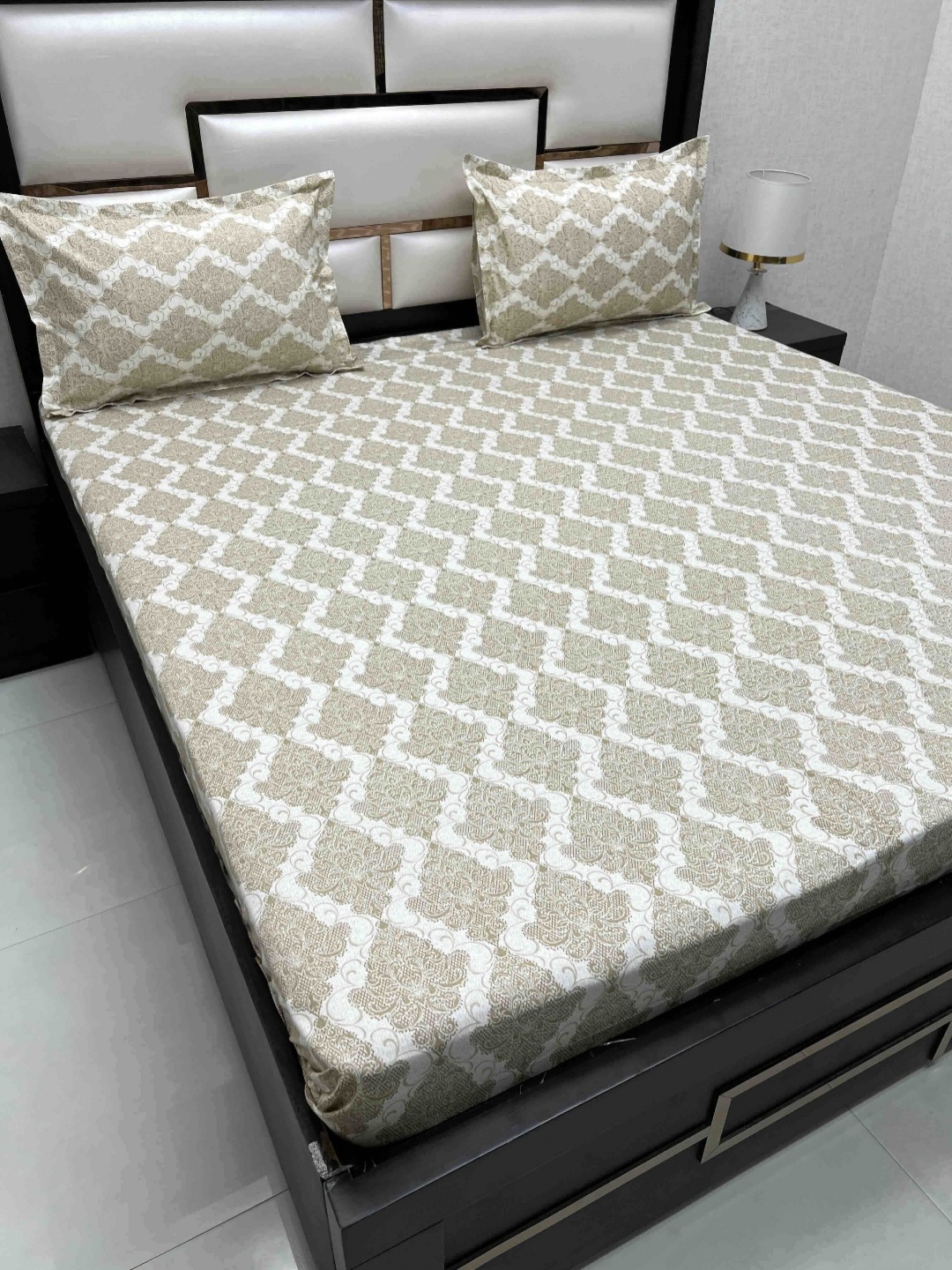 

Pure Decor Brown Ethnic Motifs Cotton 330 TC Queen Bedsheet Set 2.26 m x 2.56 m