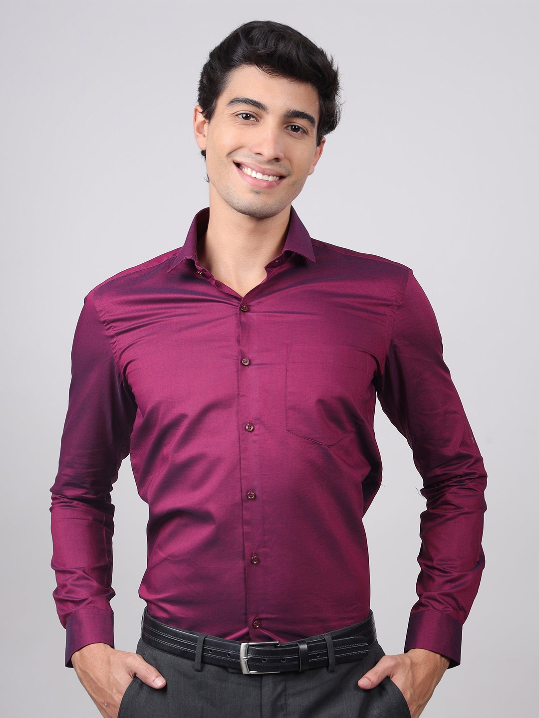 

John Philips Men India Slim Spread Collar Solid Formal Shirt, Purple