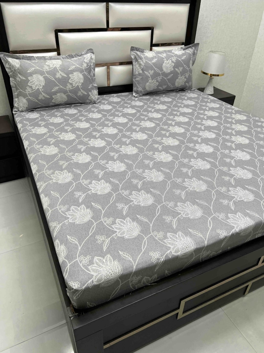 

Pure Decor Royal Passion Grey Printed Pure Cotton 300 TC Queen Bedsheet Set 2.54 x 2.26 m