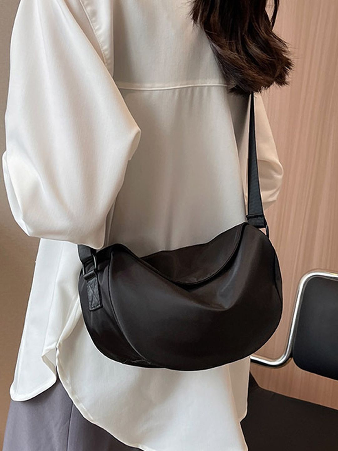 

StyleCast Black Structured Casual Stylish Crossbody Bag, Na