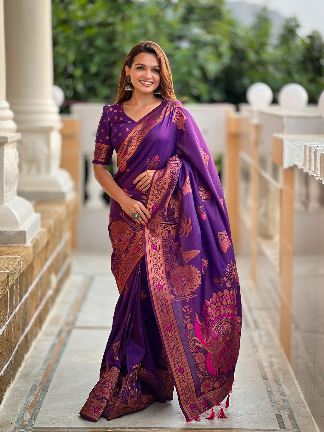 

YAVIRA SILK Woven Design Zari Pure Silk Paithani Saree, Purple