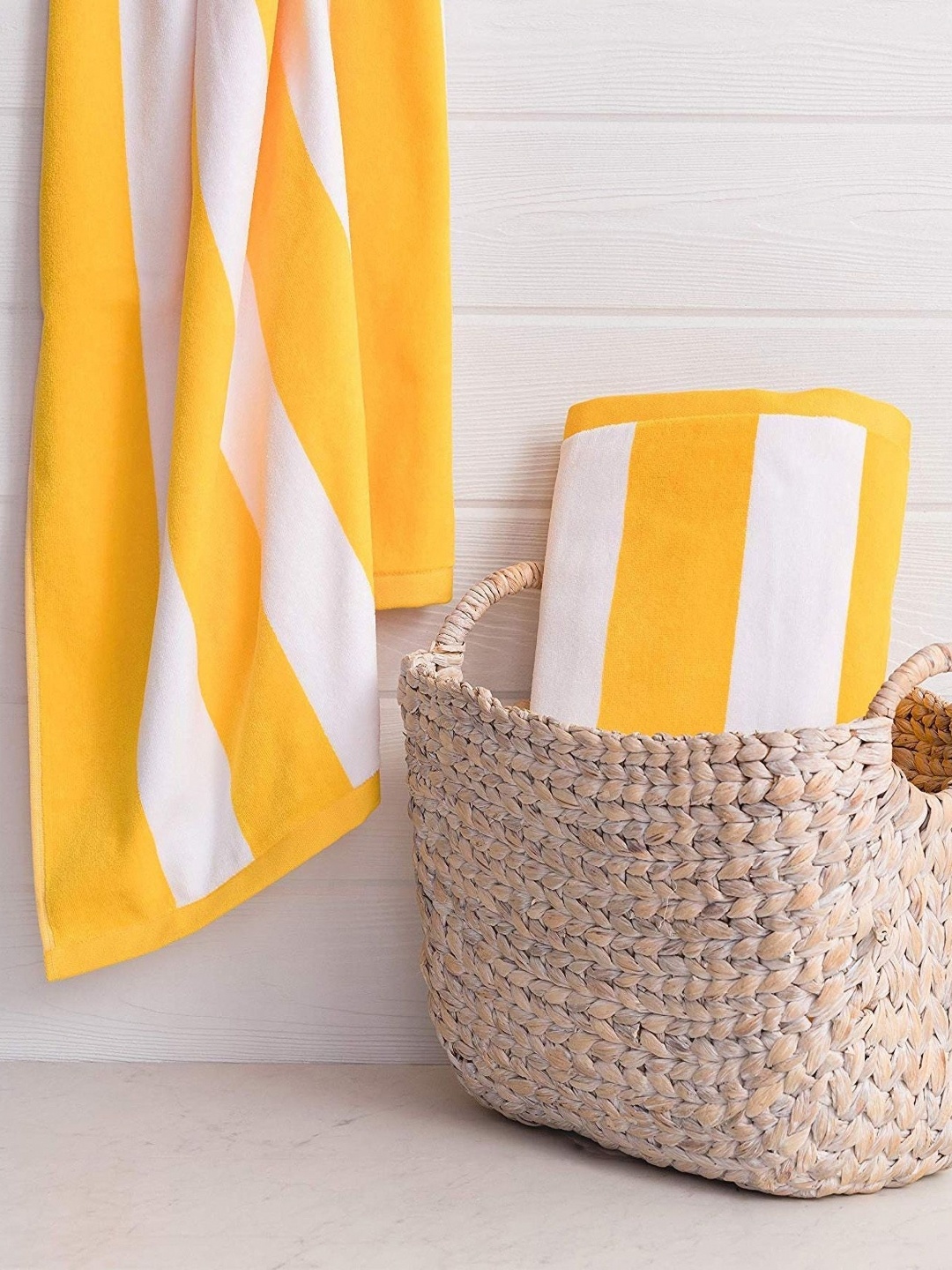 

Lushomes Yellow & White 1 Striped Cotton 470 GSM Bath Towel