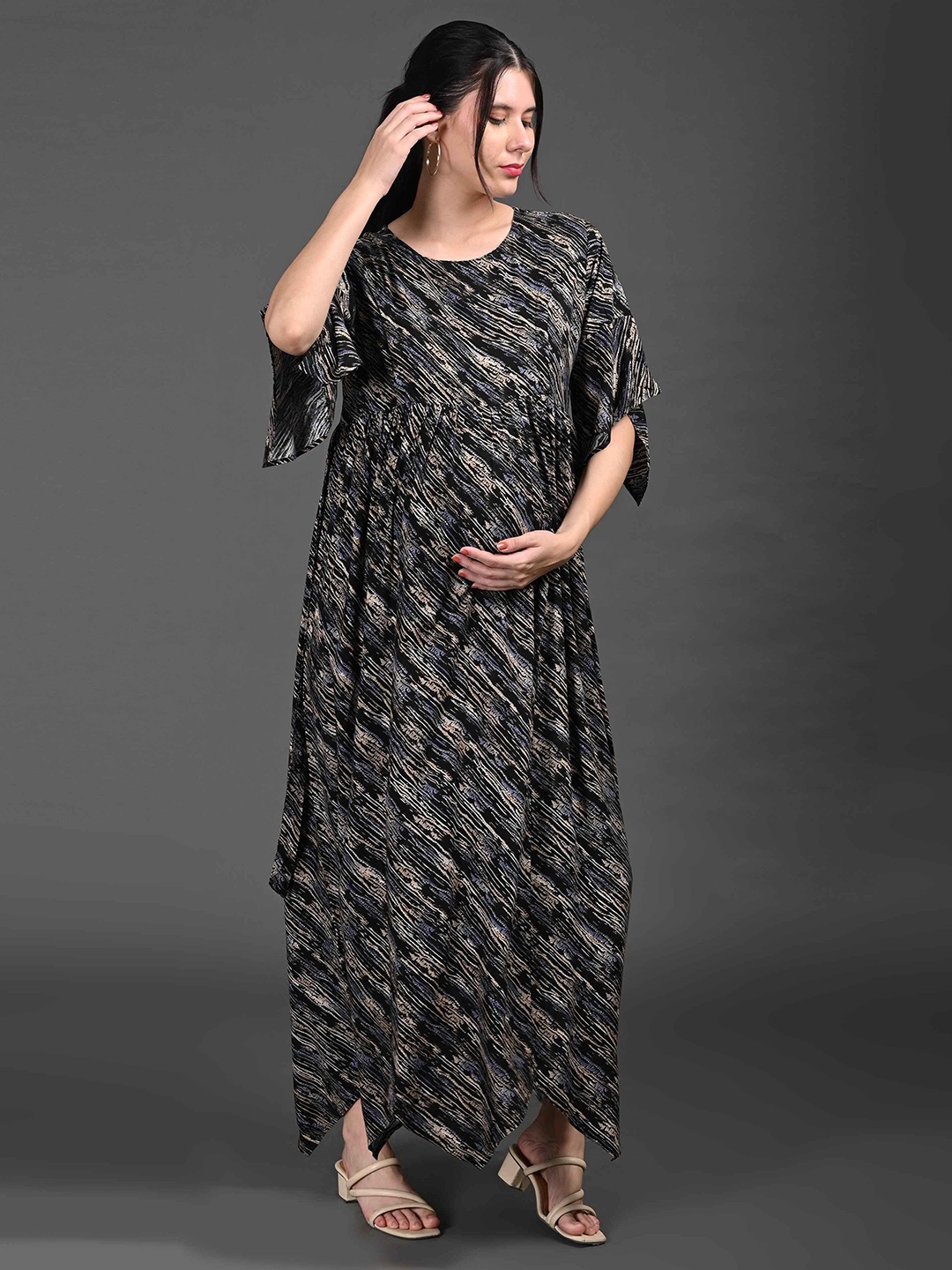 

GOLDSTROMS Print Slit Sleeve Maternity Maxi Dress, Black