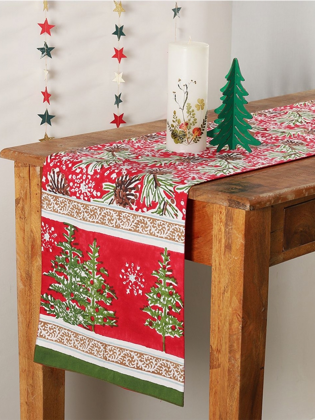 

Ratan Cart Red & Green Floral Printed Pure Cotton Rectangular Table Runner