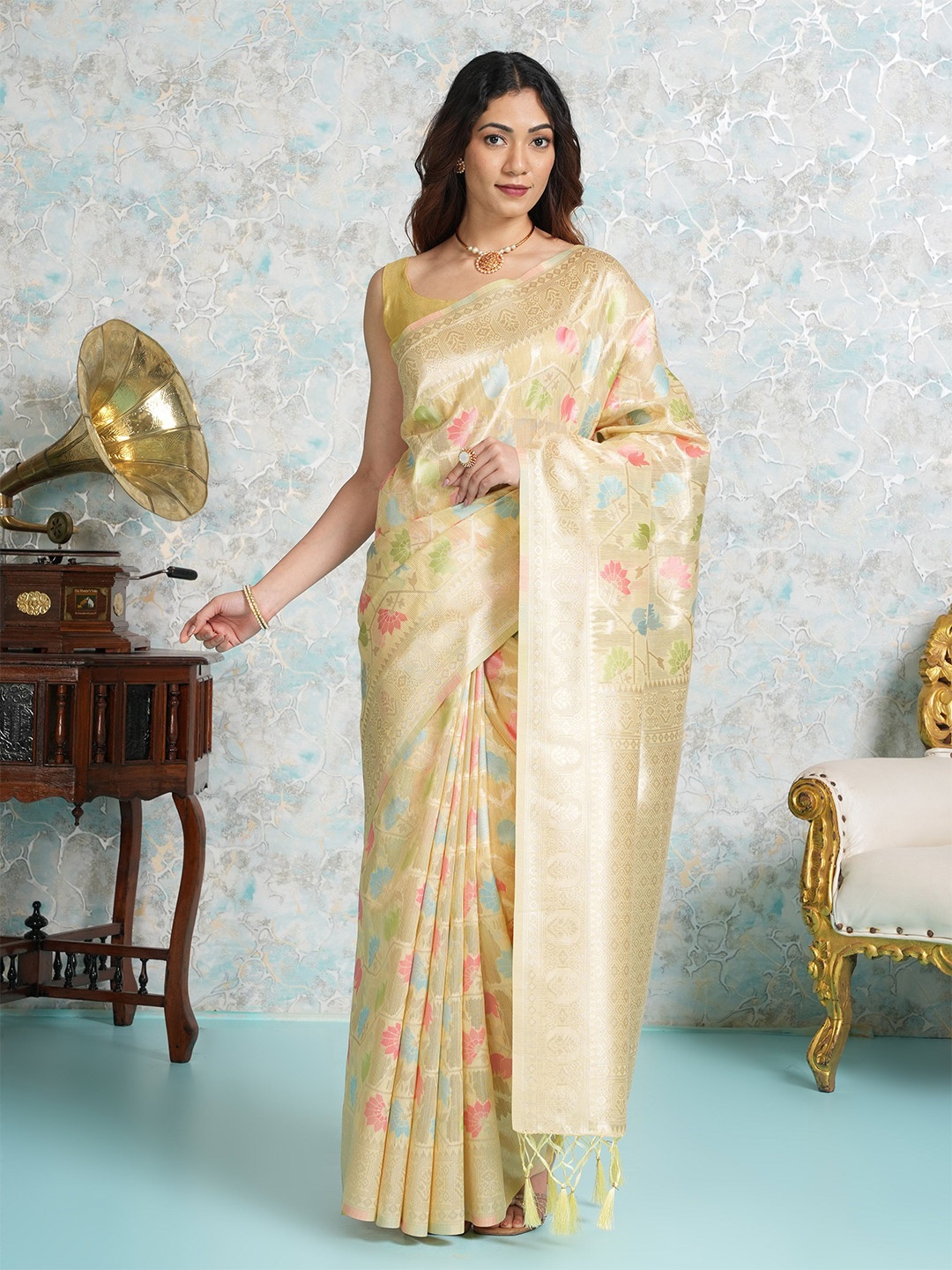 

MIMOSA Woven Design Zari Banarasi Saree, Yellow