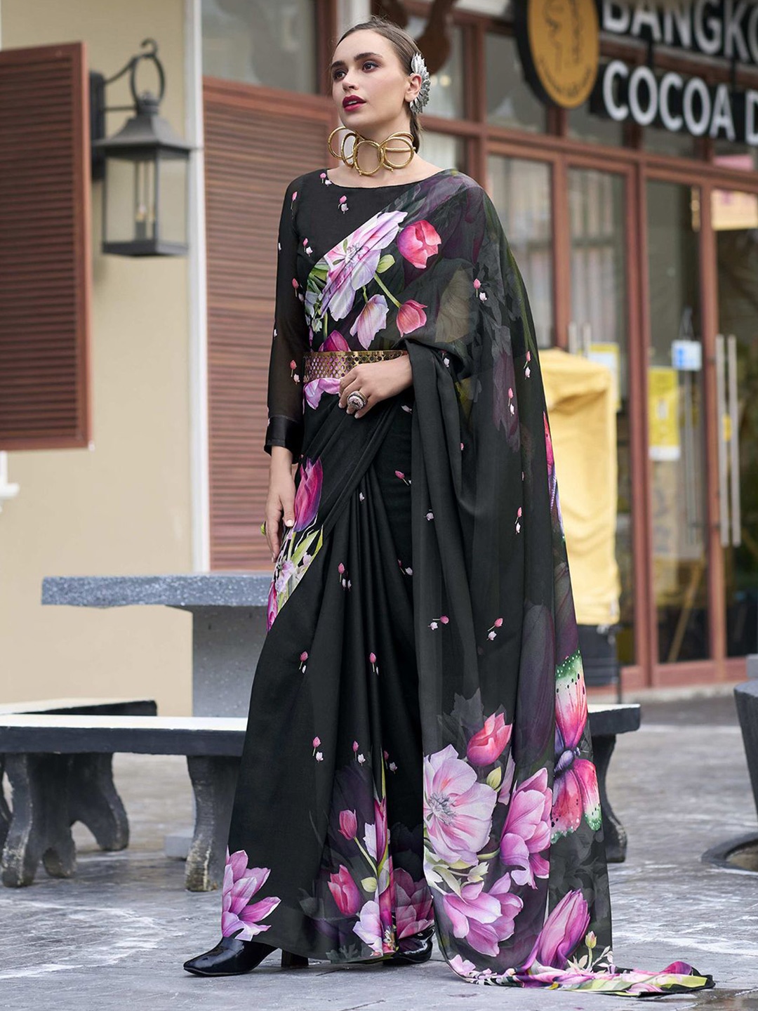 

Mitera Floral Pure Georgette Saree, Black