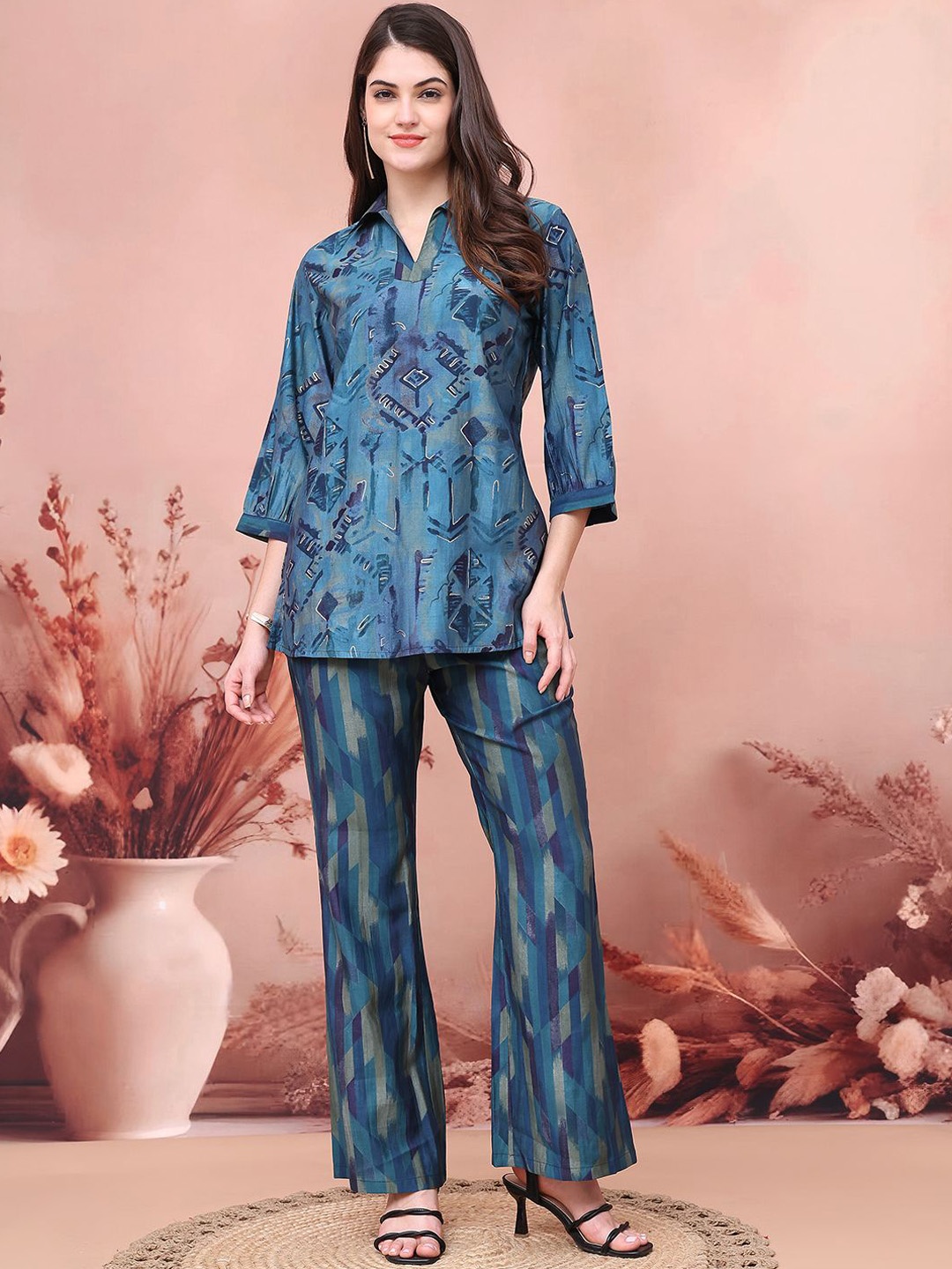 

Claura Shirt Collar Printed Top With Trousers, Blue