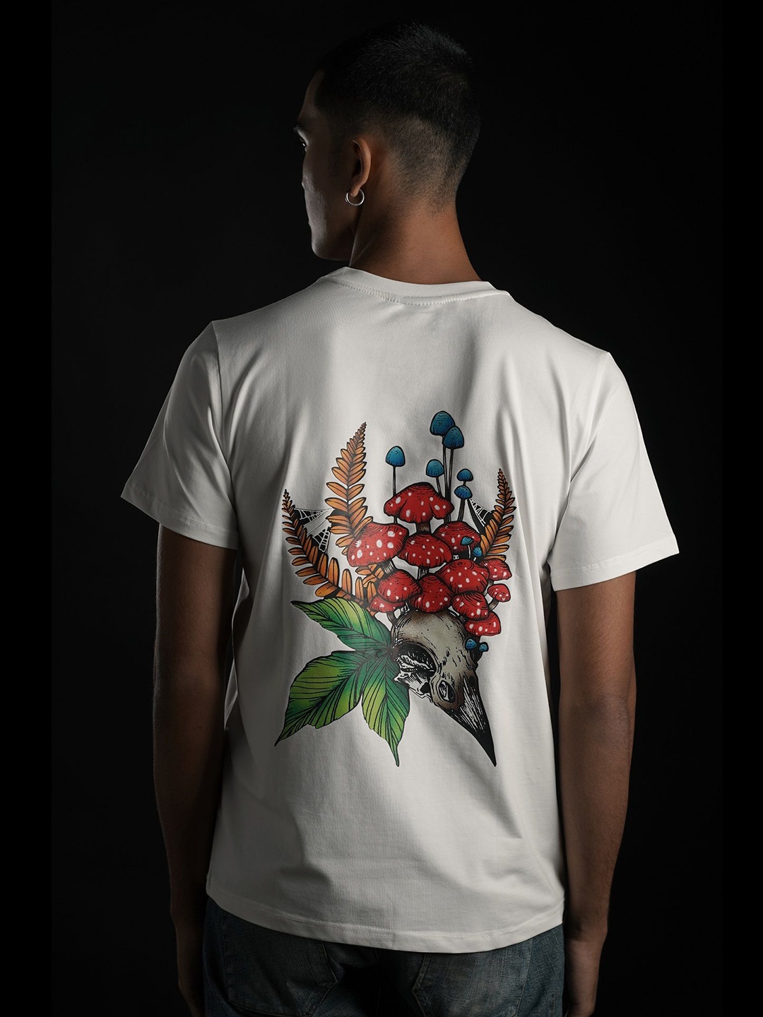 

EKSDEE Men Floral Monochrome Applique T-shirt, White