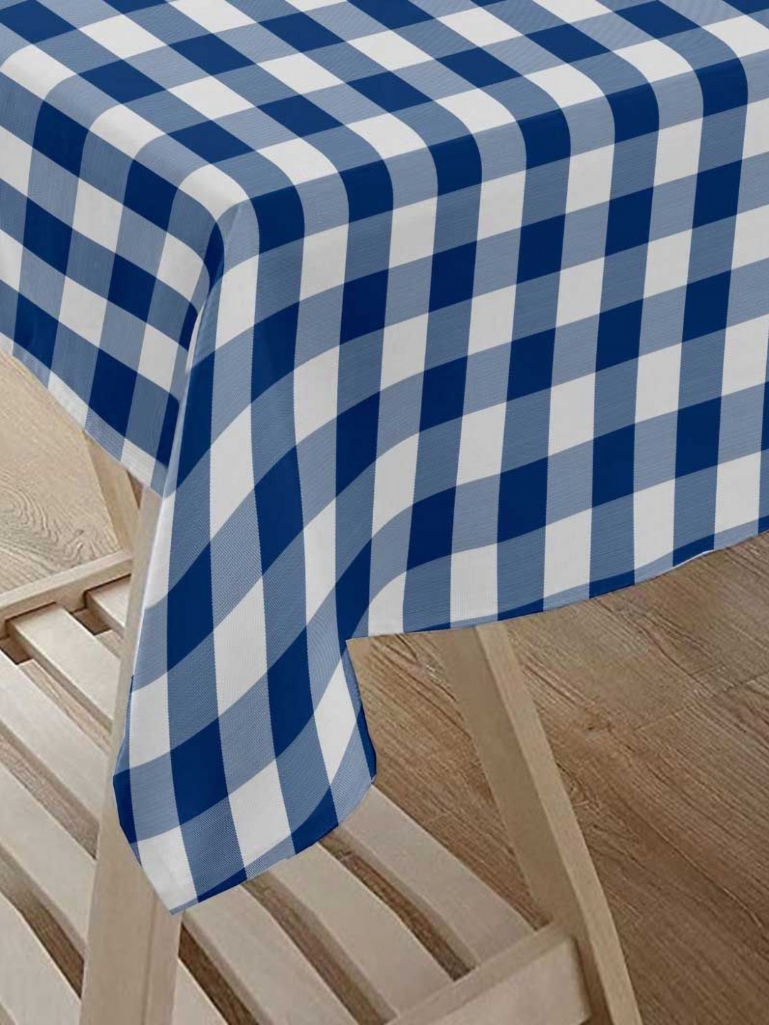 

Lushomes Blue Geometric Printed Cotton 4-Seater Table Cover