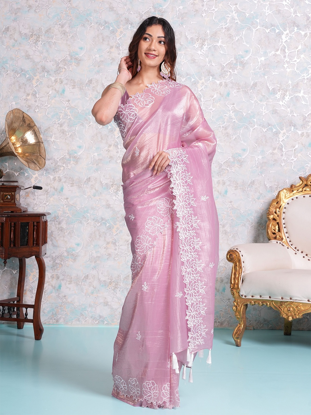 

MIMOSA Floral Embroidered Silk Blend Banarasi Saree With Blouse Piece, Pink