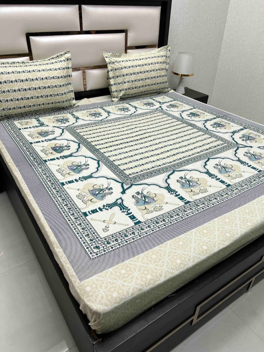 

Pure Decor Cotton King Size Double Bed Bedsheet With 2 Pillow Covers 2.74m X 2.74m, Green
